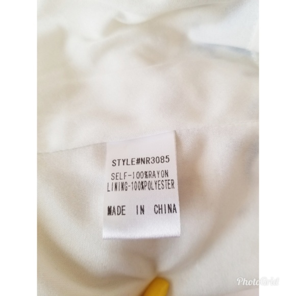 Promesa White Embroidered Blue Flower Romper - Picture 6 of 6